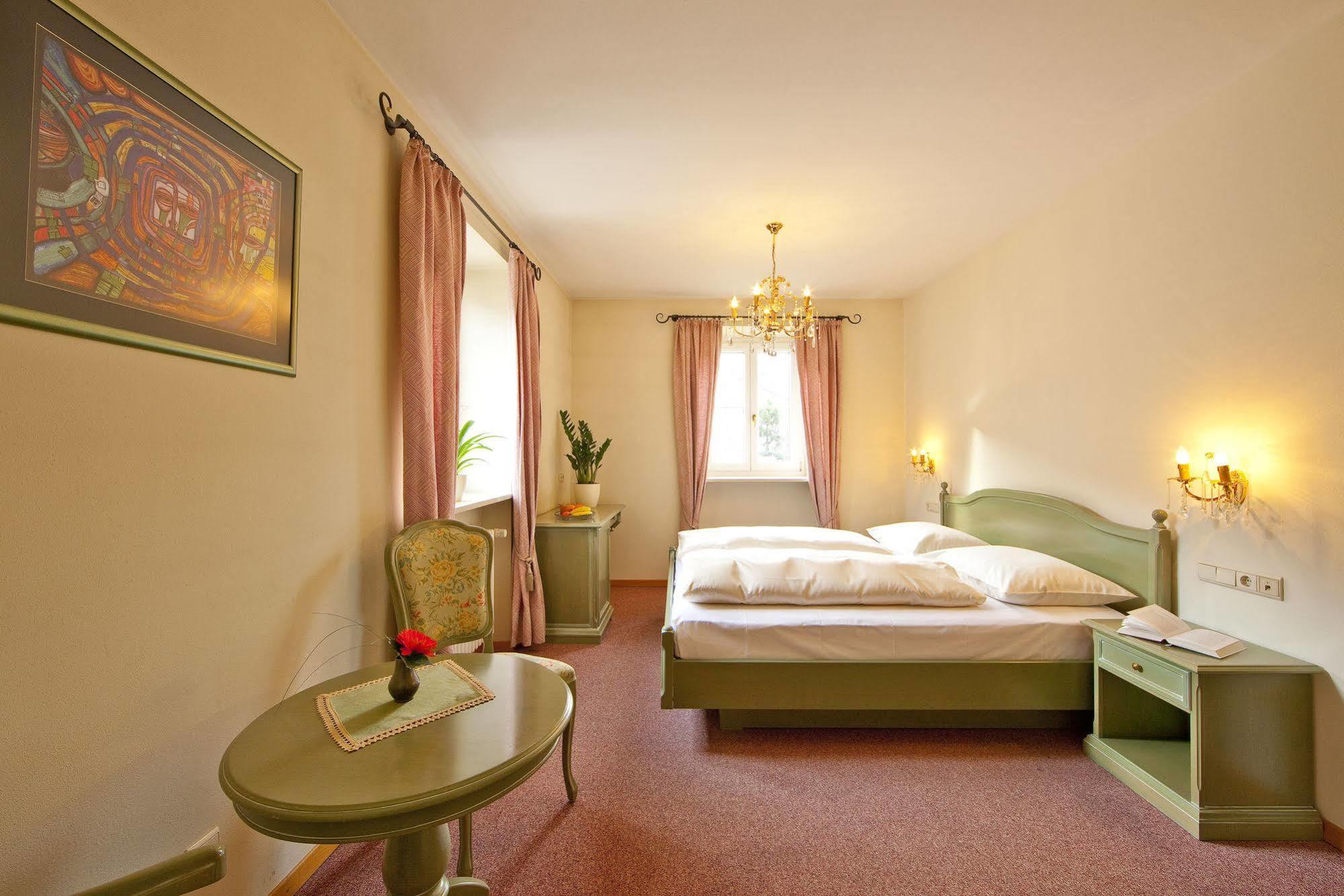 Hotel Tyrol Ora / Auer Zewnętrze zdjęcie